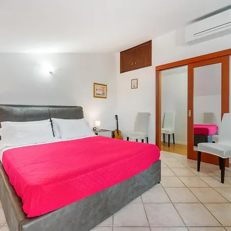 Mayor's House * Iglesias